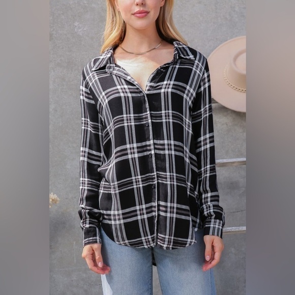 NWT Timing Women’s Plaid Long Sleeve Button Down Shirt Sz Medium, Black & White - Picture 4 of 9
